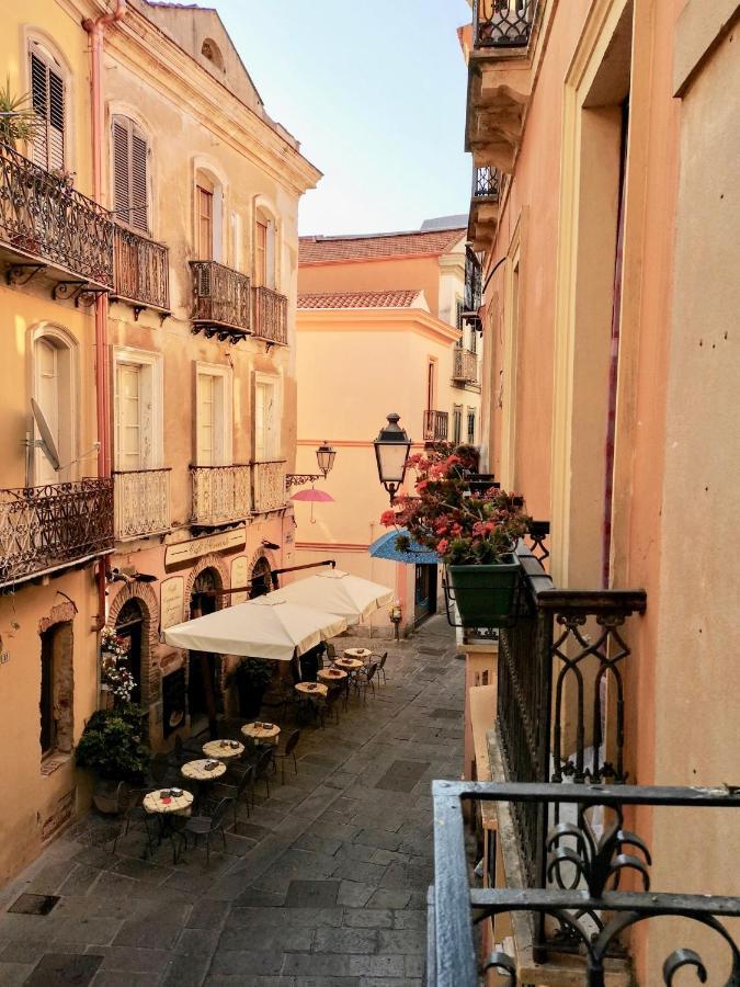 伊格莱西亚斯Nel Cuore Del Centro Storico Con Comfort E Stile公寓 外观 照片